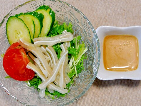 ミミガーと水菜のサラダ